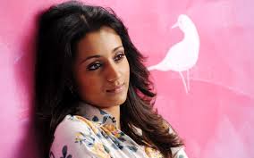 trisha marriage,trisha engagement,trisha hot,trisha upcoming films,trisha affairs,trisha in controversy,trisha smile,roles royals for trisha  త్రిషకు రూ. 7 కోట్ల బహుమతి..!!